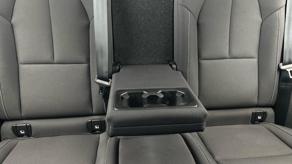 Rear Armrest/ Cup Holder