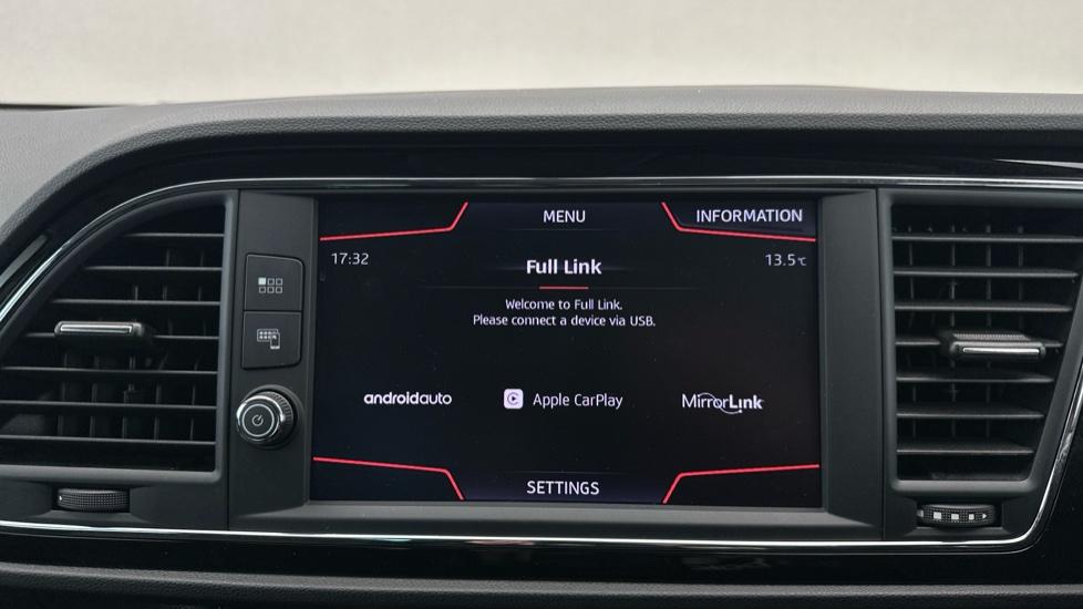 Apple Car Play & Android Auto