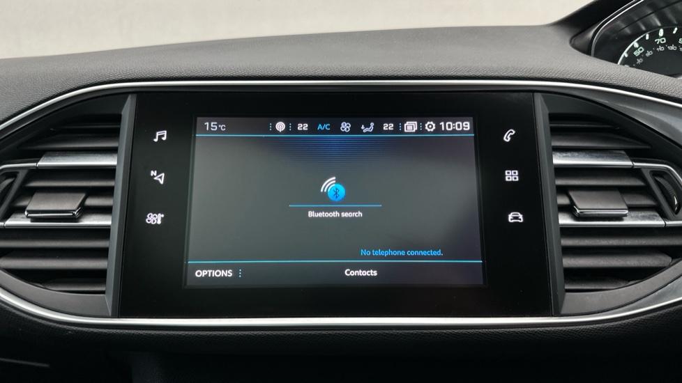 Apple Car Play & Android Auto