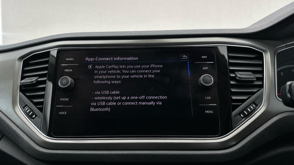 Apple Car Play & Android Auto