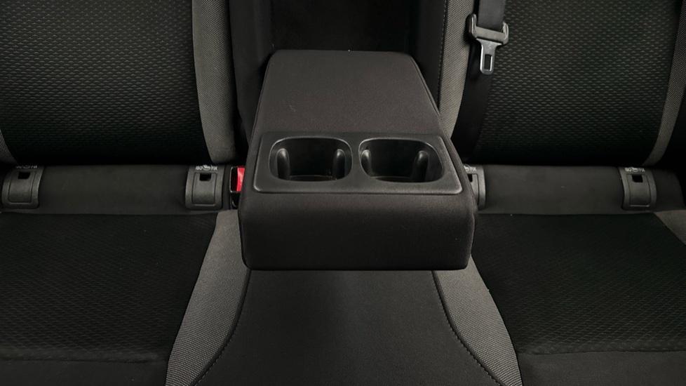 Rear Armrest/ Cup Holder