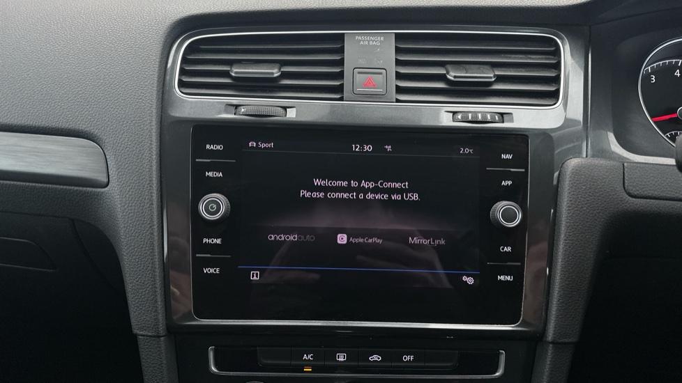 Apple Car Play & Android Auto