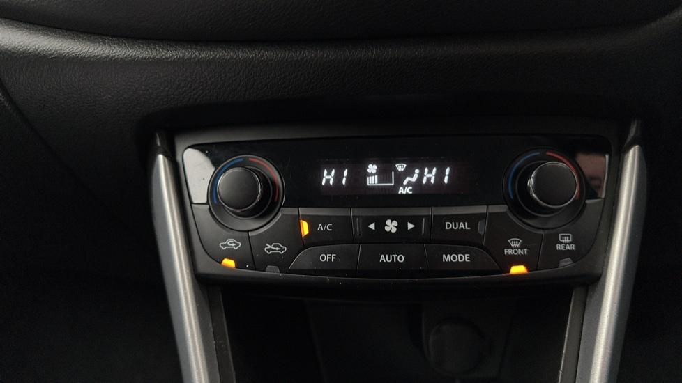 Air Conditioning /Dual Climate Control 