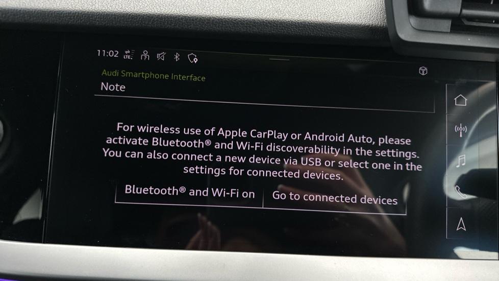 Apple Car Play & Android Auto