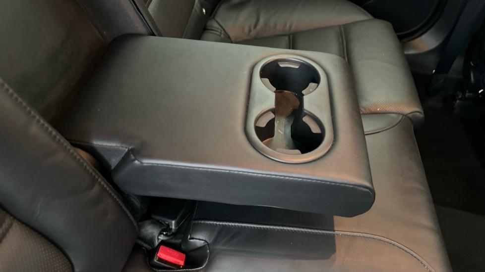 Rear Armrest/ Cup Holder