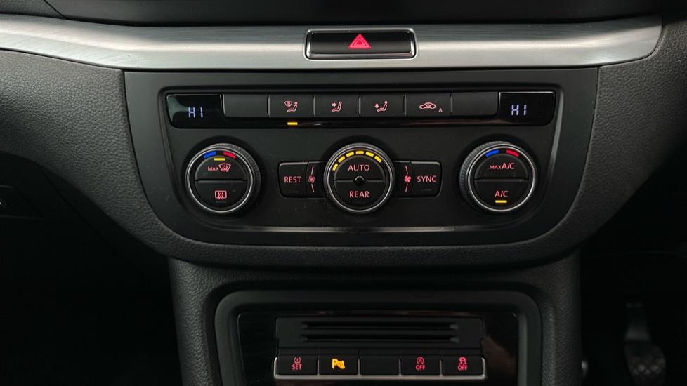 Air Conditioning /Dual Climate Control 