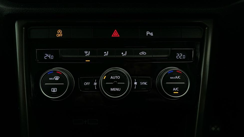 Air Conditioning /Auto Stop/Start/Dual Climate Control 