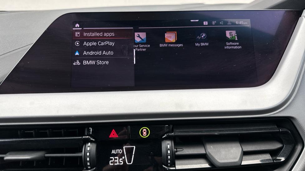 Apple Car Play & Android Auto