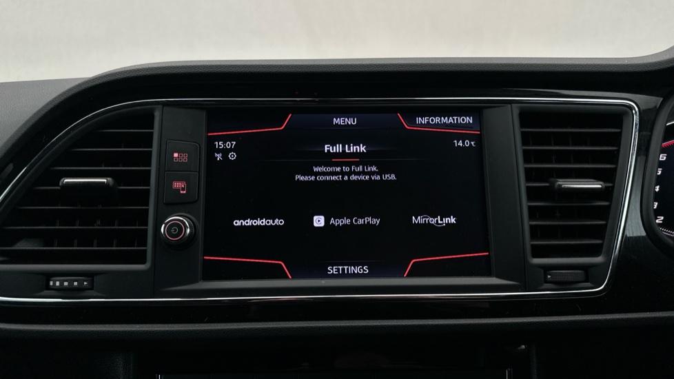 Apple Car Play & Android Auto