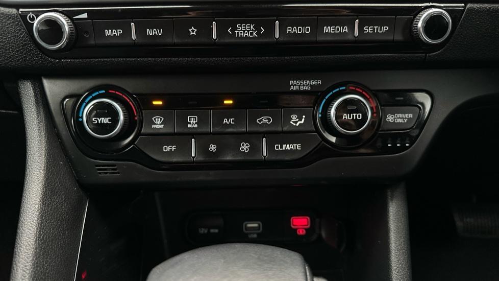 Air Conditioning /Dual Climate Control 