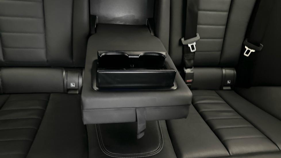 Rear Armrest/ Cup Holder