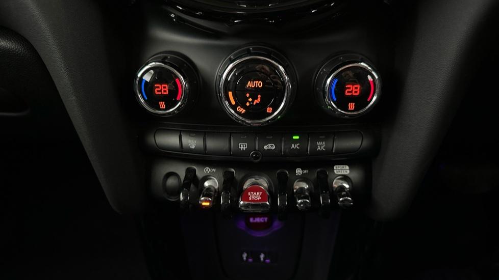 Air Conditioning /Dual Climate Control /Auto Stop/Start