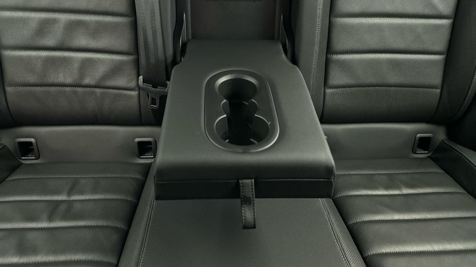 Rear Armrest/ Cup Holder