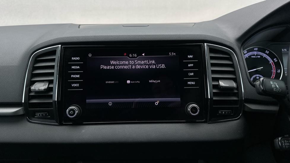 Apple Car Play & Android Auto