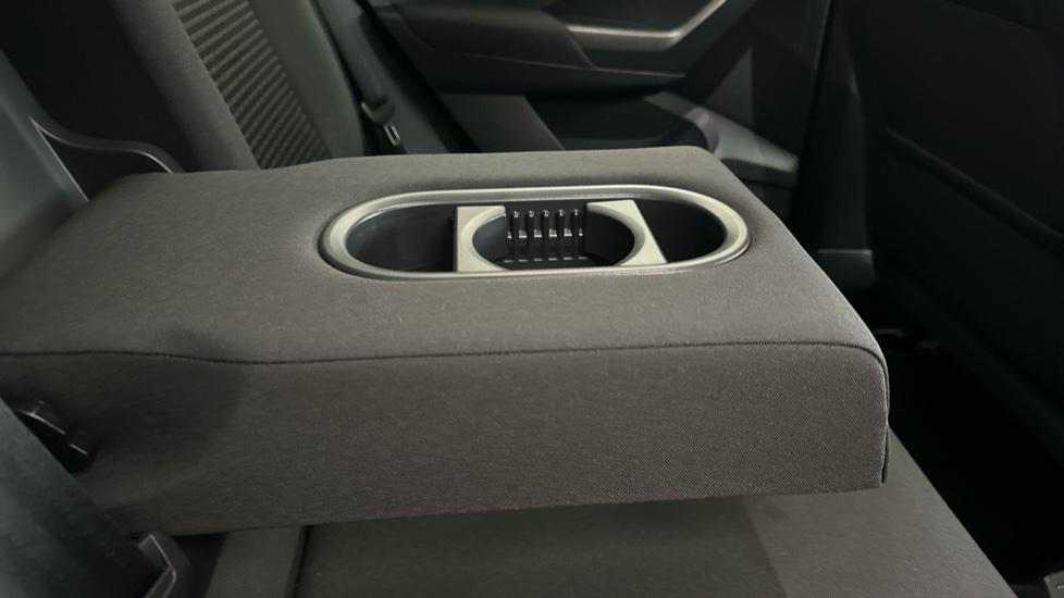 Rear Armrest/ Cup Holder