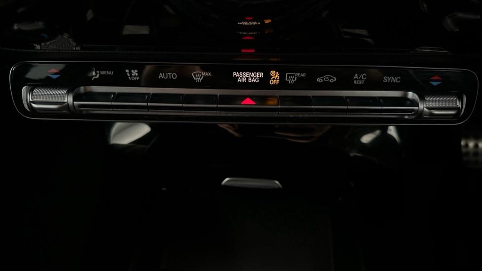 Air Conditioning /Dual Climate Control 