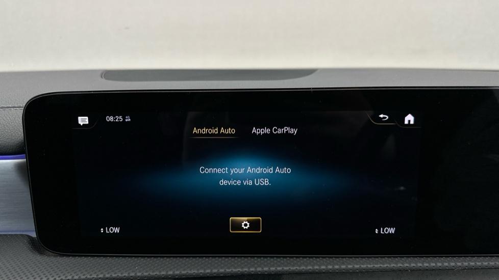 Apple Car Play & Android Auto