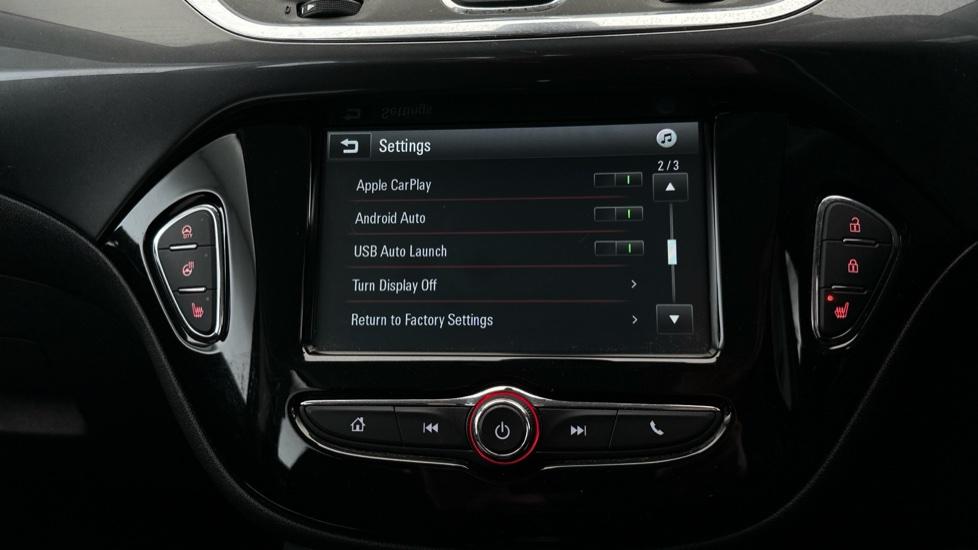 Apple Car Play & Android Auto