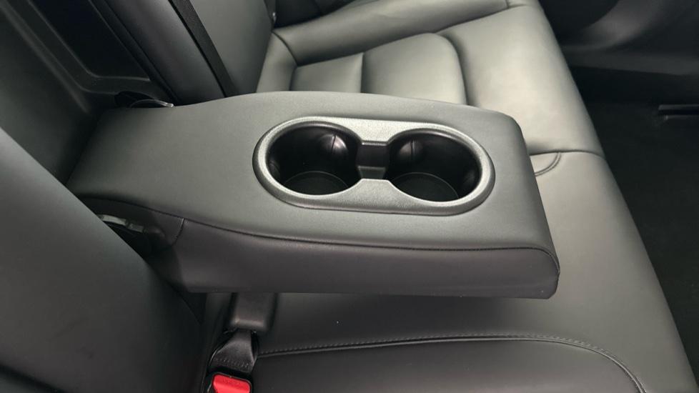 Rear Armrest/ Cup Holder