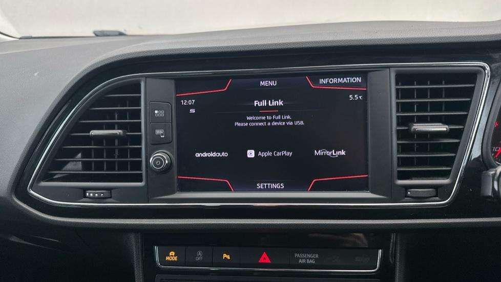 Apple Car Play & Android Auto