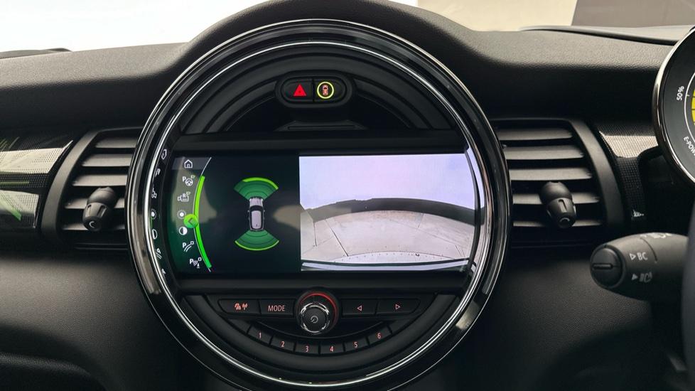 Rear View Camera / Auto Park 