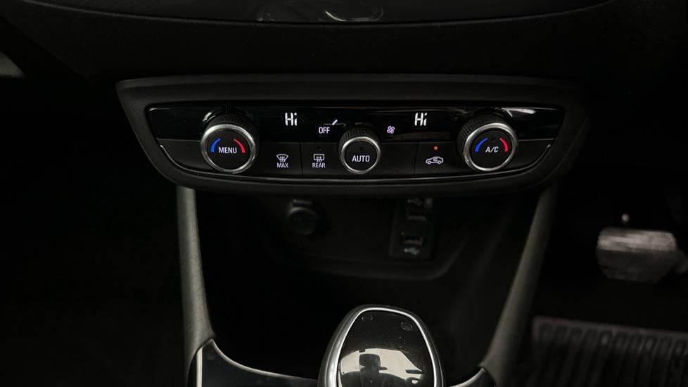 Air Conditioning /Dual Climate Control 