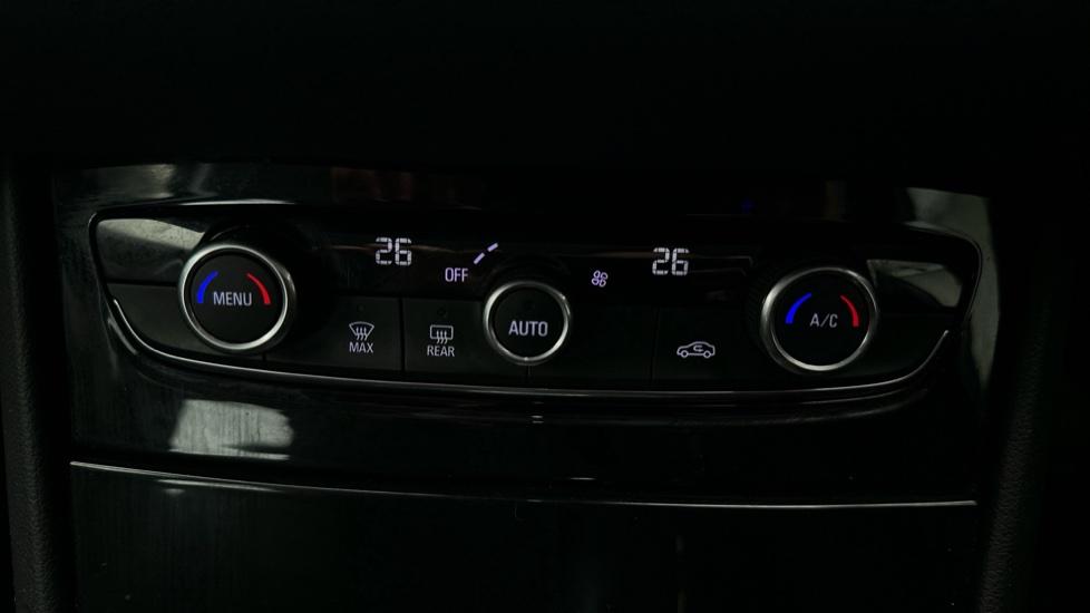 Air Conditioning /Dual Climate Control 