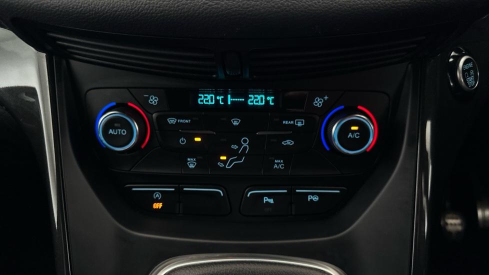 Dual Climate Control  / Air Conditioning  / Auto Stop/Start 