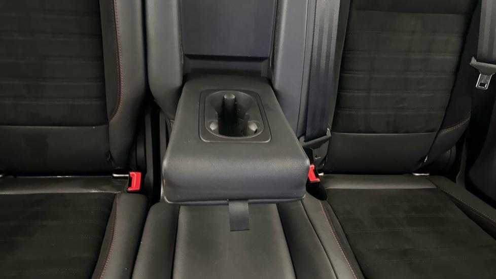 Rear Armrest/ Cup Holder