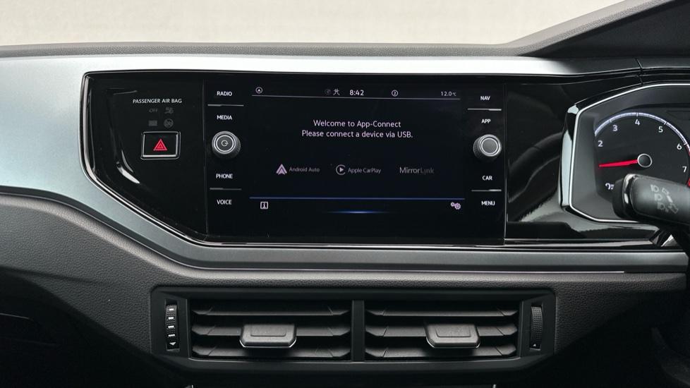 Apple Car Play & Android Auto