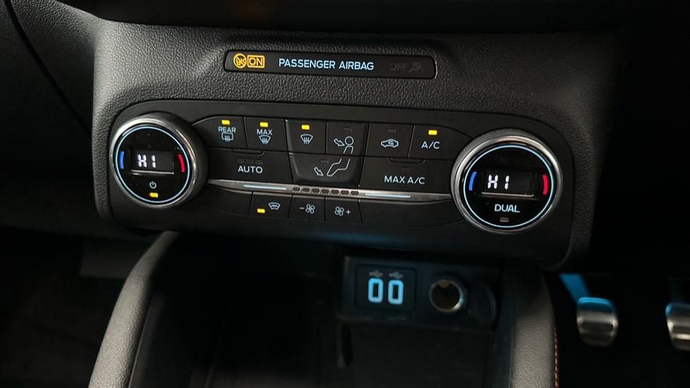 Air Conditioning /Dual Climate Control 