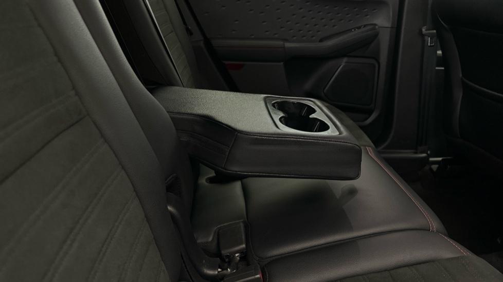 Rear Armrest/ Cup Holder