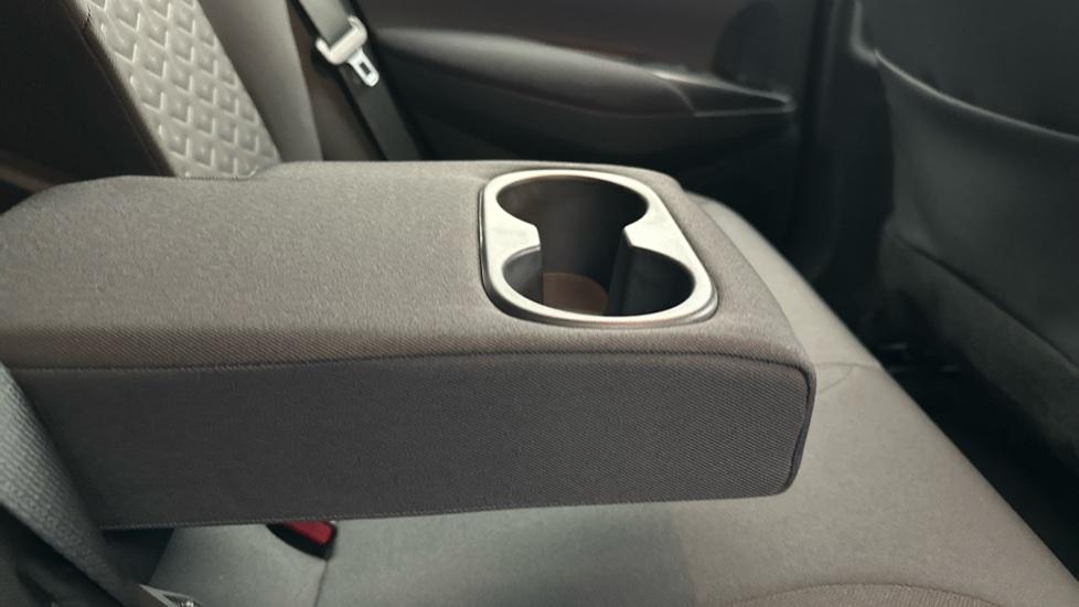 Rear Armrest/ Cup Holder