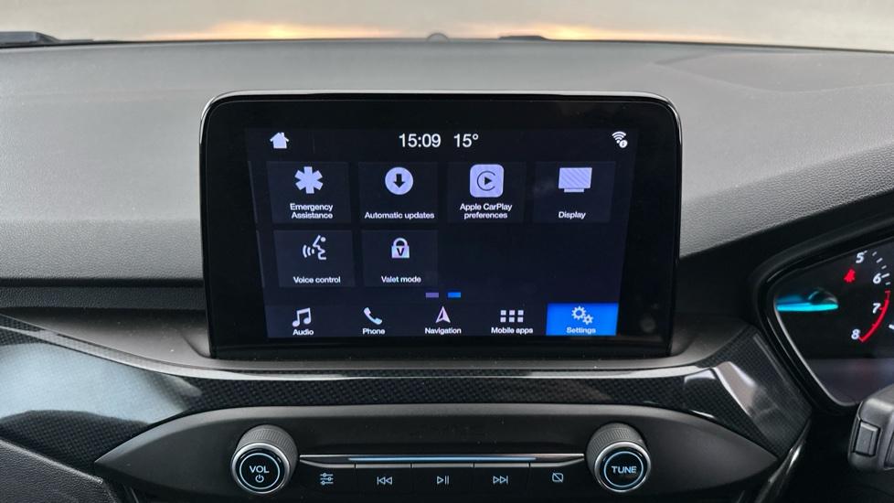 Apple Car Play & Android Auto