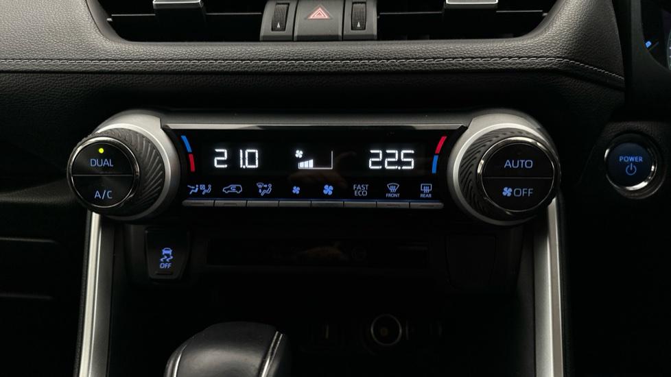 Air Conditioning  /Dual Climate Control 