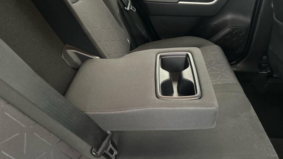 Rear Armrest/ Cup Holder