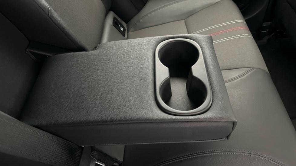 Rear Armrest/ Cup Holder