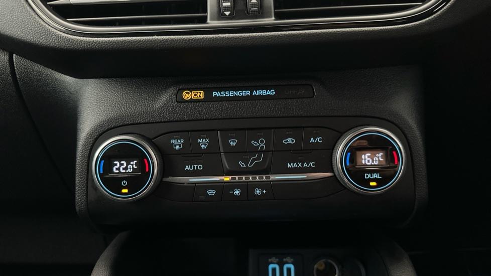 Air Conditioning / Dual Climate Control 