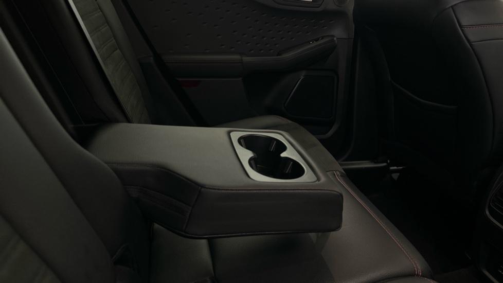 Rear Armrest/ Cup Holder