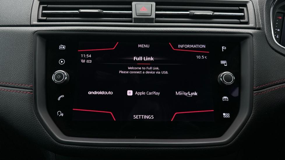 Apple CarPlay/Android Auto 