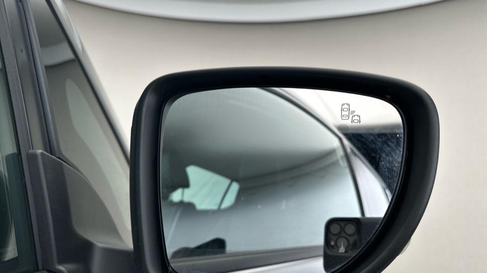 Blind Spot Monitoring System 