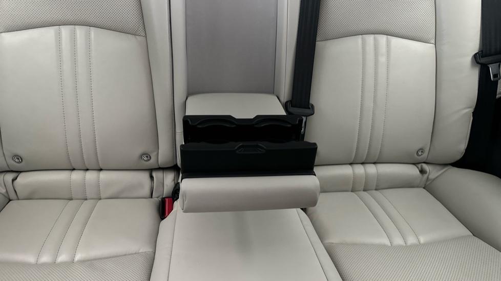 Rear Armrest/ Cup Holder