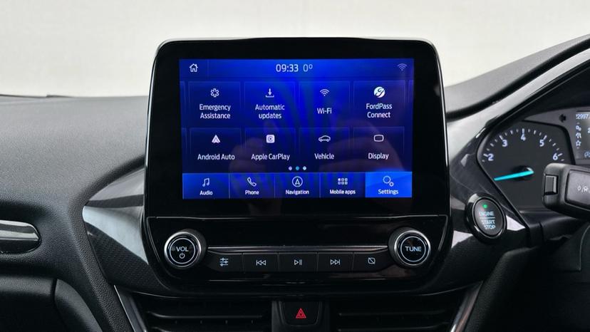 Apple CarPlay/Android Auto 