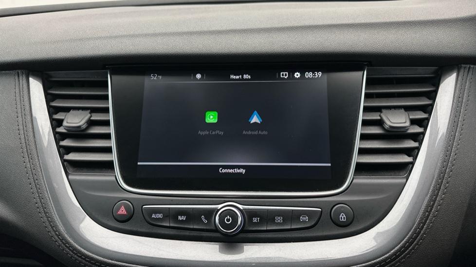 Apple Car Play & Android Auto