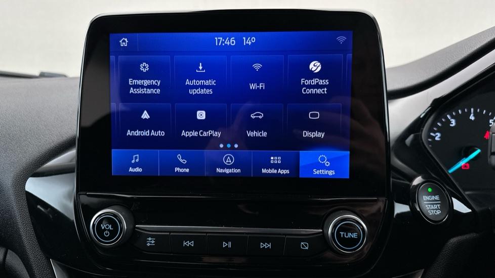 Apple Car Play & Android Auto