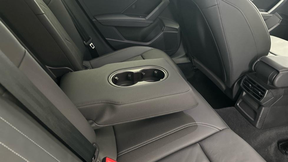 Rear Armrest/ Cup Holder