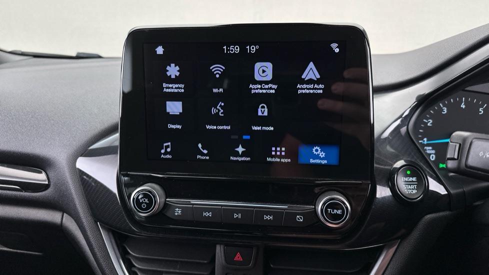 Apple Car Play & Android Auto