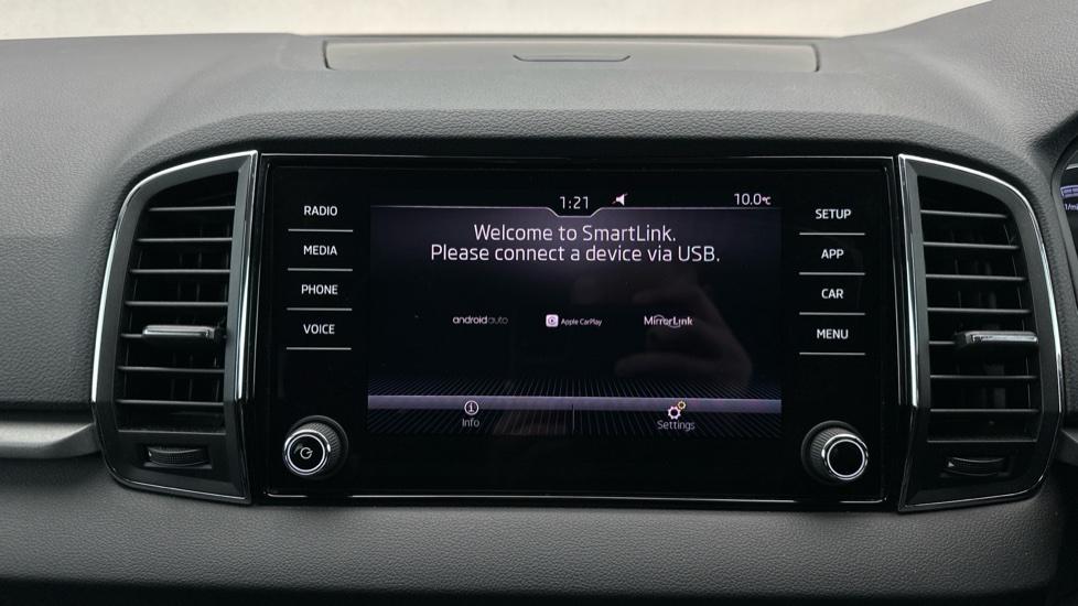 Apple Car Play & Android Auto