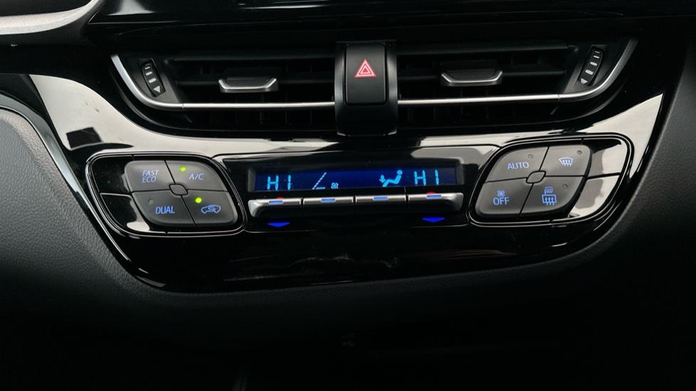 Dual Climate Control  / Air Conditioning 