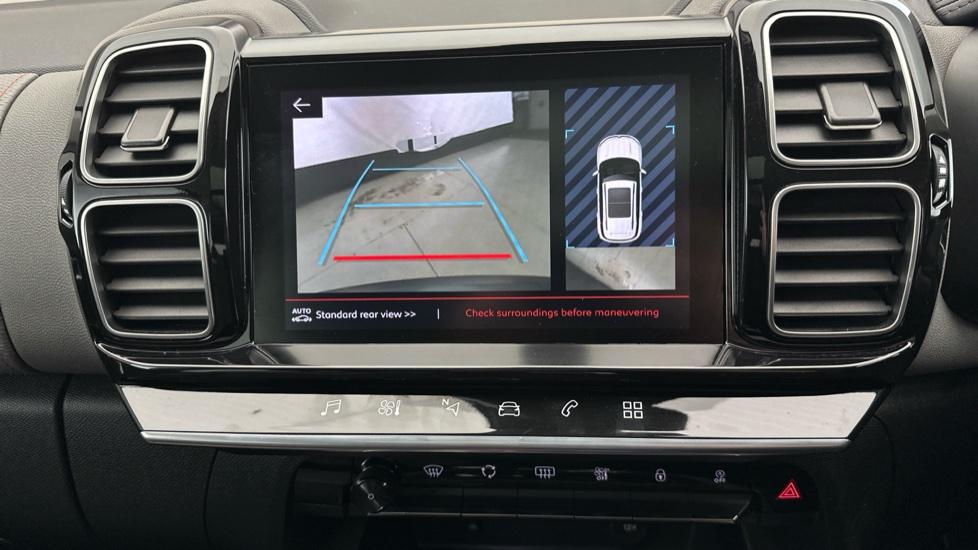 Rear View Camera/Park Pilot 